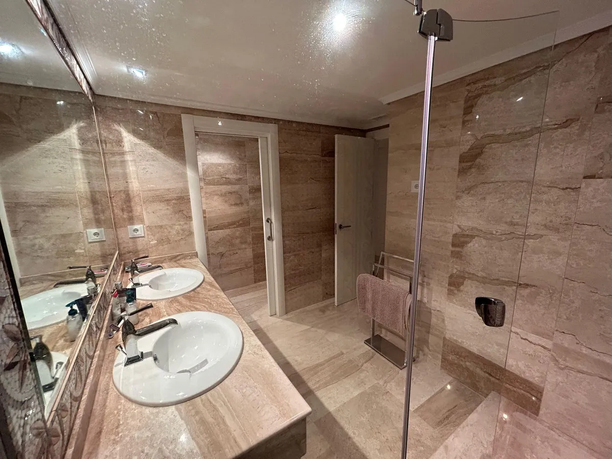 5b80daf2-197c-4458-9955-e5deae7bc0ce