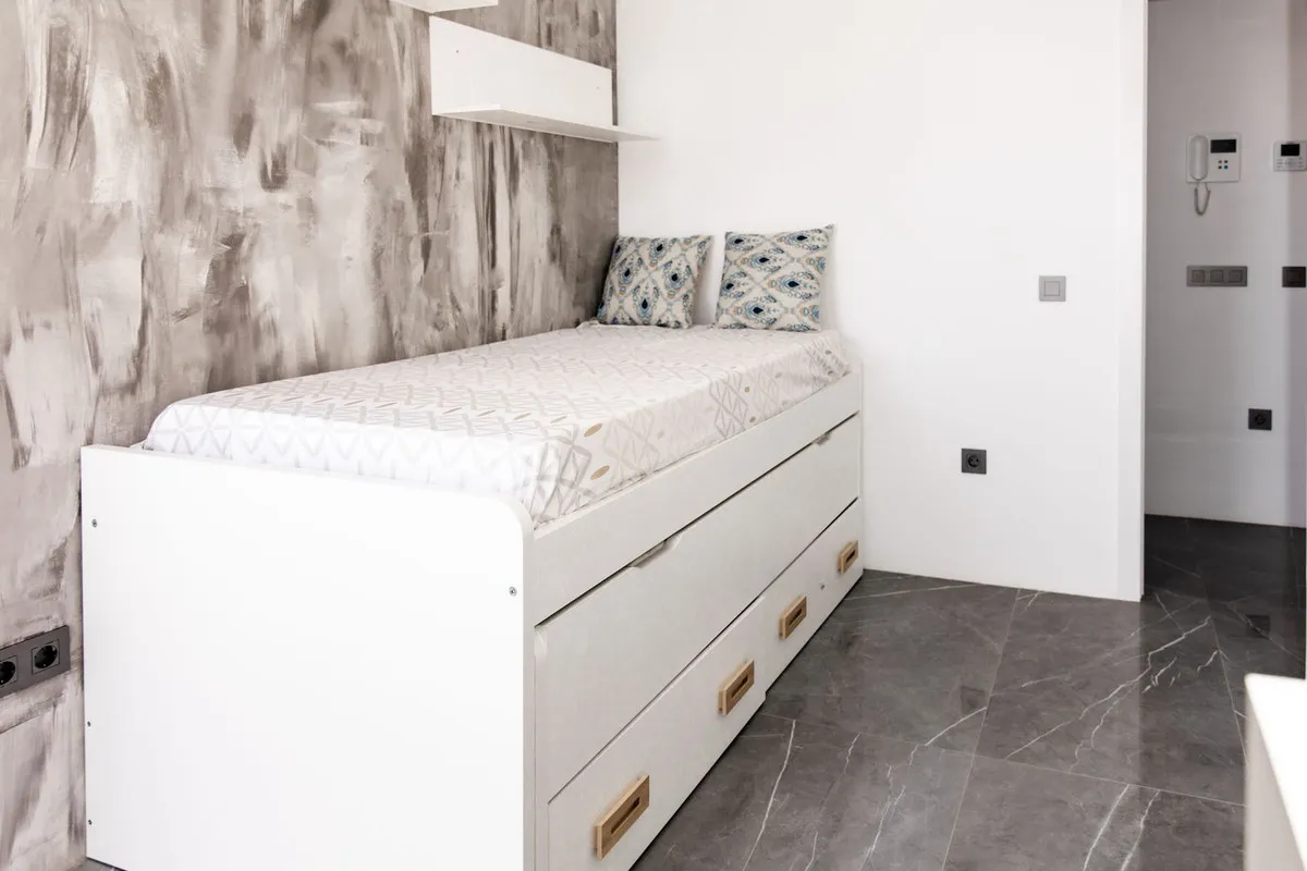 b931c7fe-cb7e-4d7c-a9c4-bffb35bd31ba