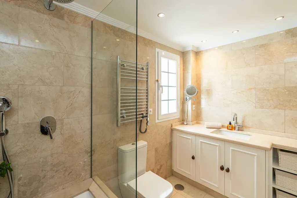 19db055f-b0c2-413d-aa61-b2c15f2a4f48