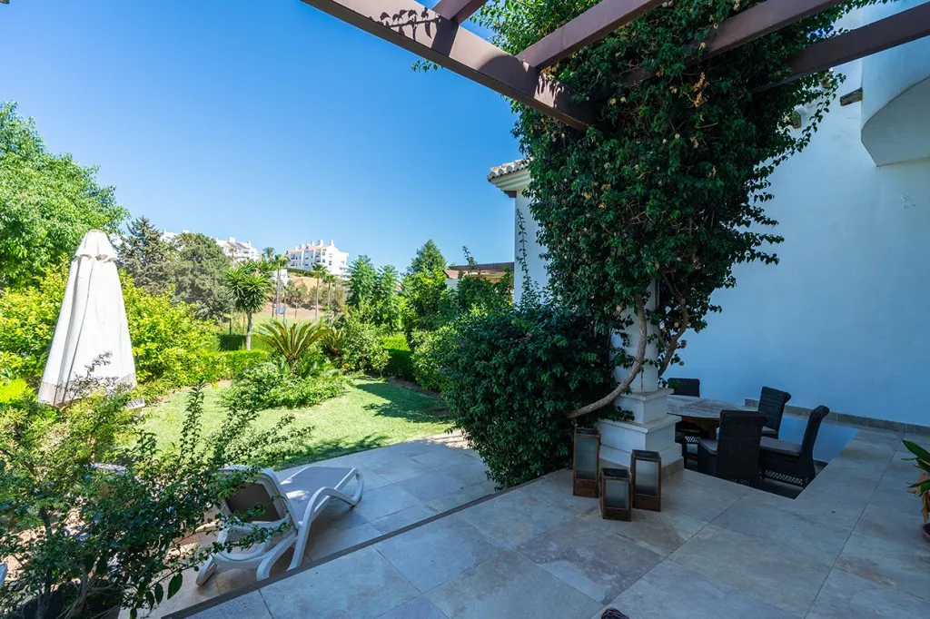 b3311463-eaa6-4f89-a94e-6cd75df5b09b