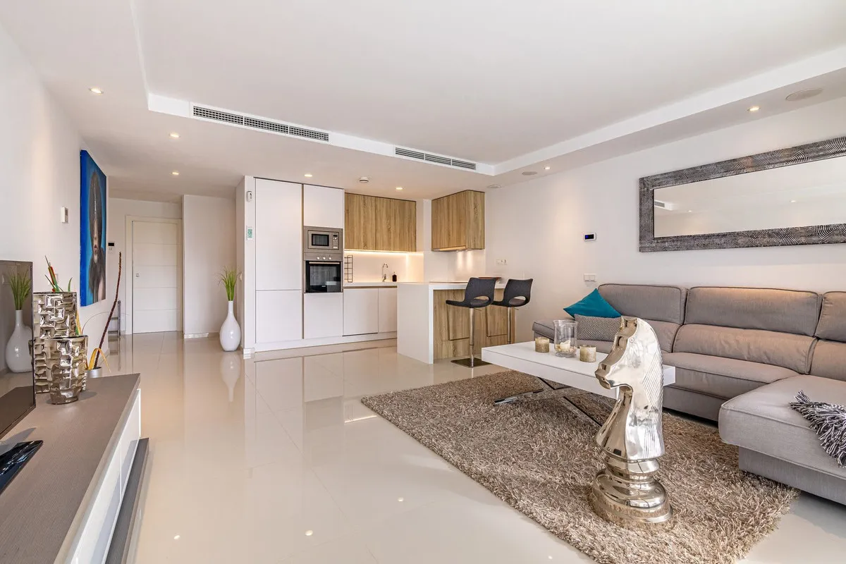 96ff8328-4b6e-444e-9d7a-9b871f8cf751