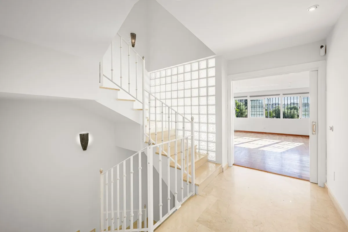 c2f2f584-35ba-4515-8202-d310bcb6f82f