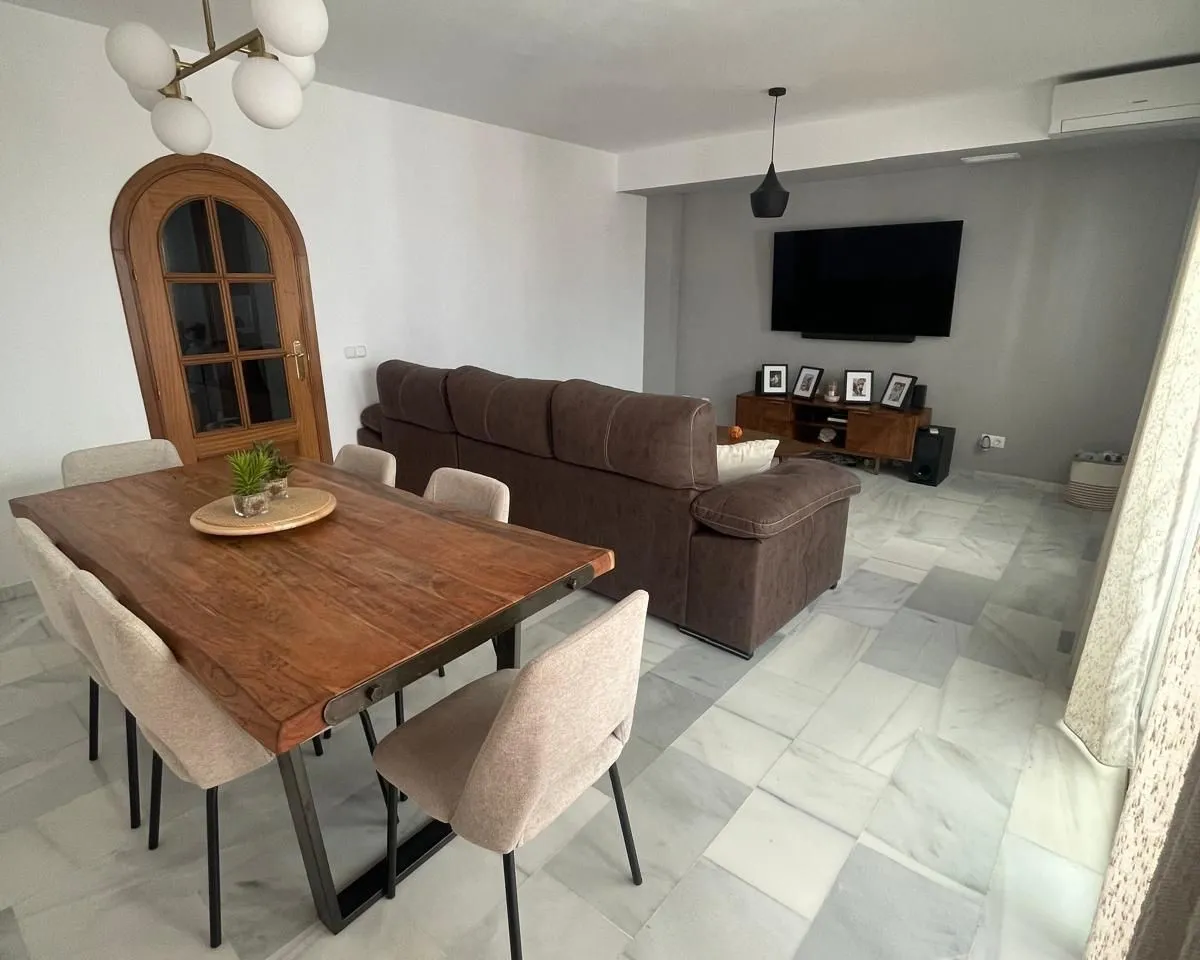 72c699c1-2b68-4e12-b49b-6038e8f2d57f