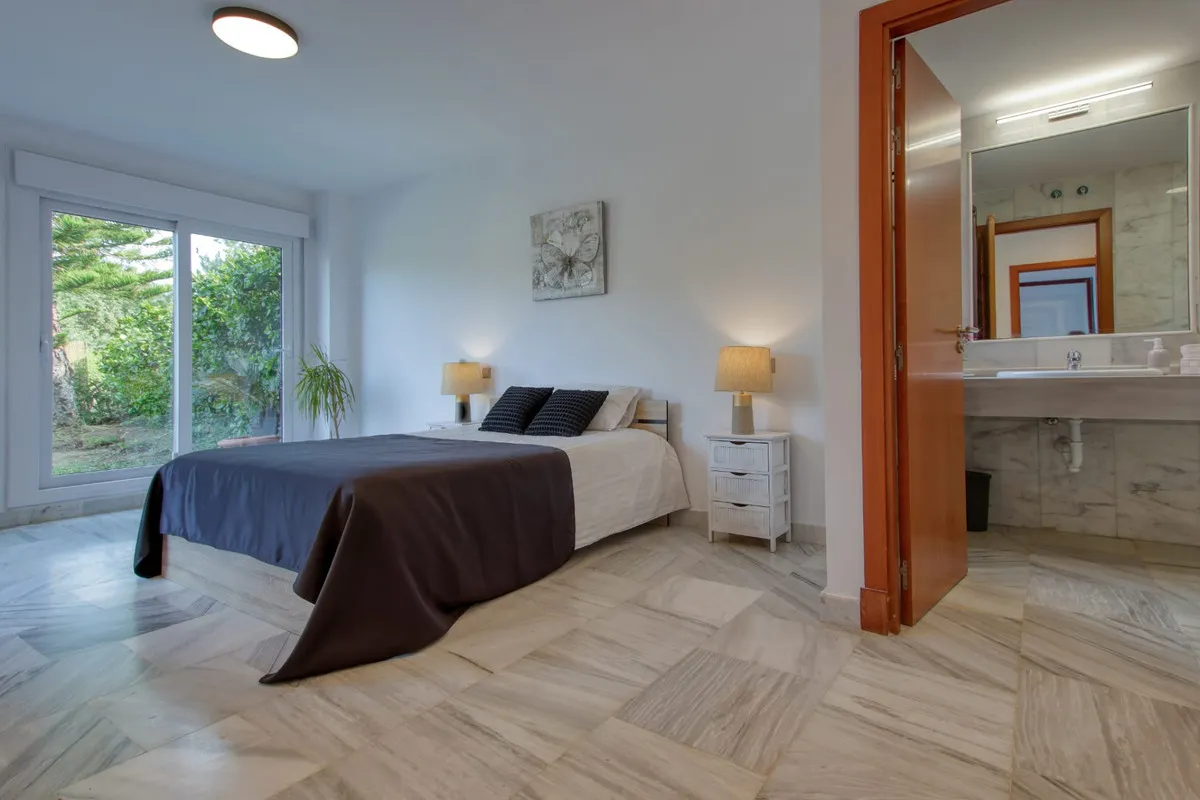 0db07600-5606-4fd4-bd84-e209d3cb1c1a