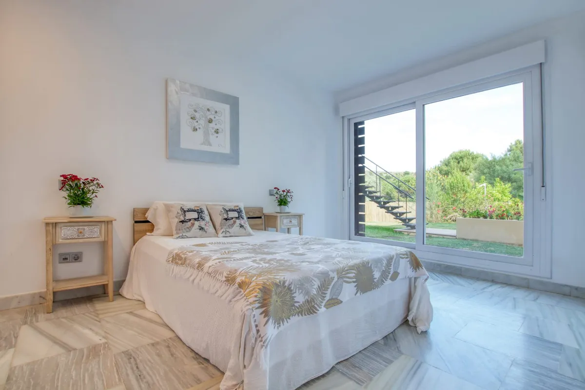 40ce7e71-7098-4b94-b589-7bca081db7ec