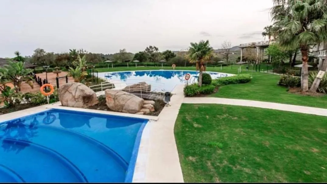 d9ea416a-2ecc-4ada-a7b5-844deff768bb