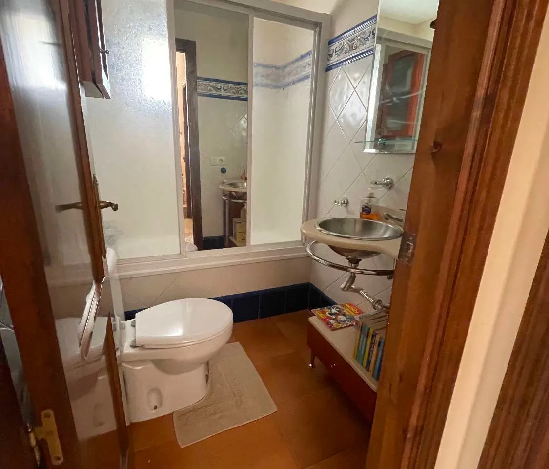 05aad317-2f2b-4d87-94a5-a811827e4cd6