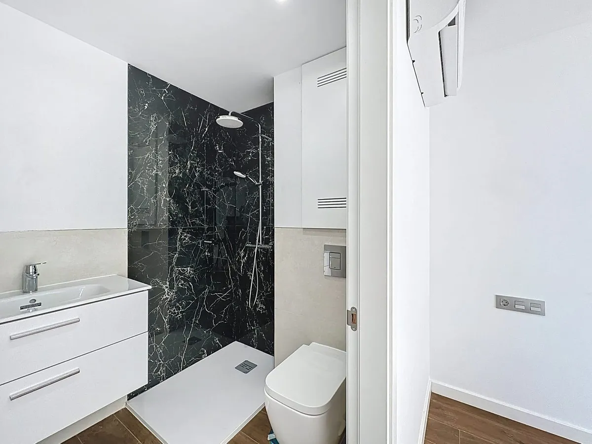 28983d87-68ff-48a1-a338-4877392a63a4