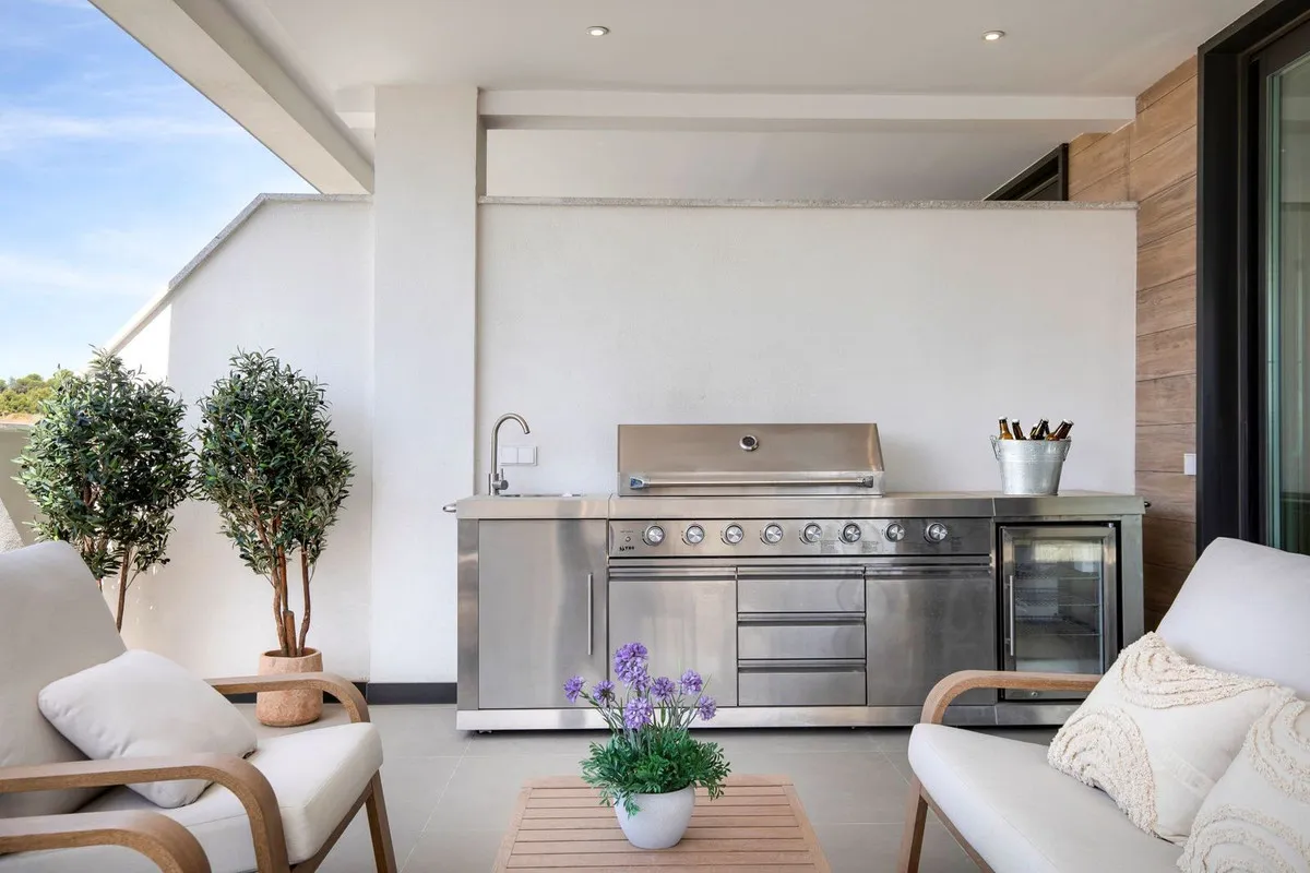 c89569b6-5a82-4438-bbcd-758e597a9355