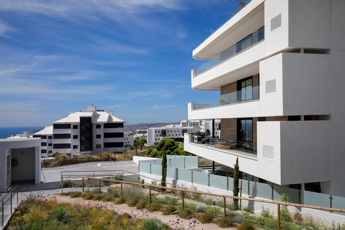 ca8ef4d8-d159-4995-b008-d3e2f54842c4