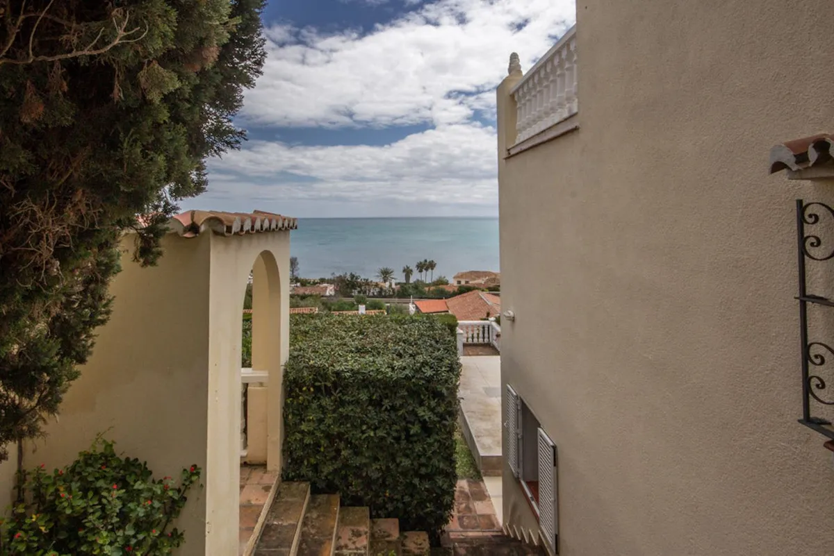 00dc0dc9-eaff-4a43-b726-dfd3cc502dce