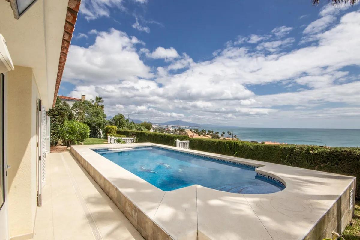 0ceca06f-0c50-48ee-b930-e0754b15b47b