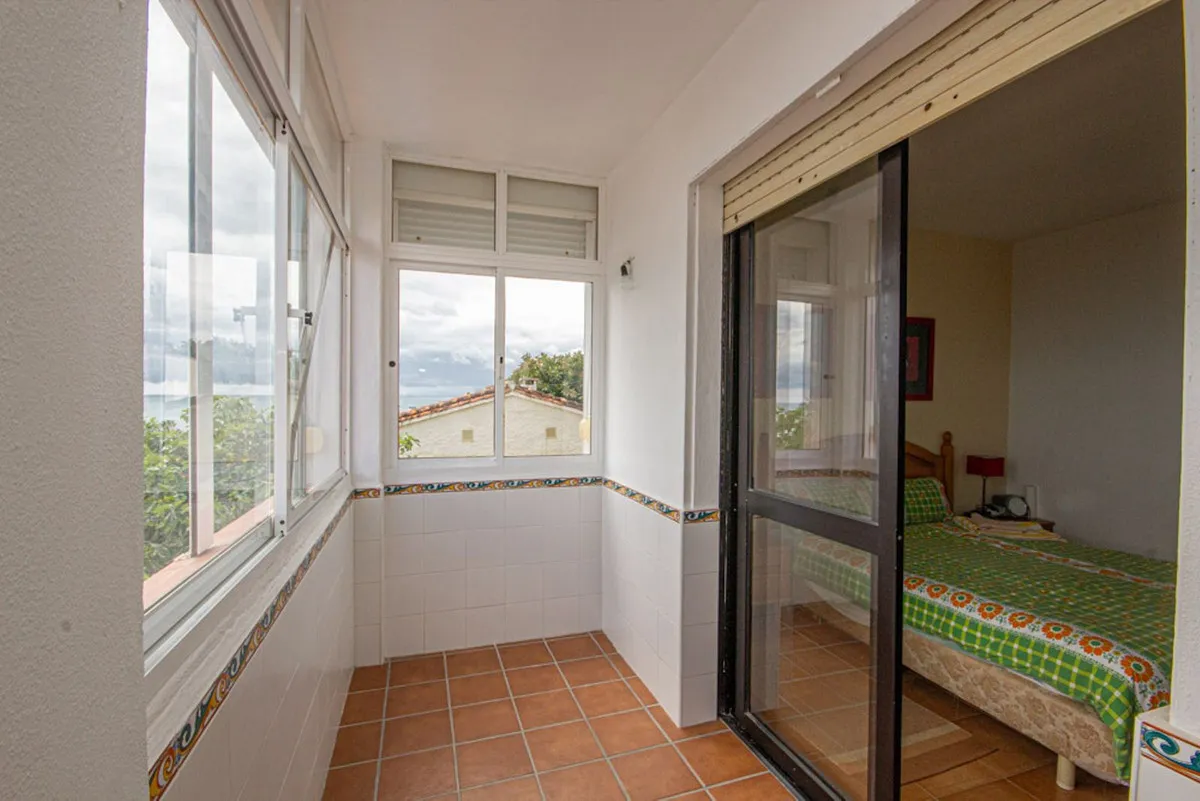 3e4ba6f1-fe54-40b9-8097-bcdb43b8c98c