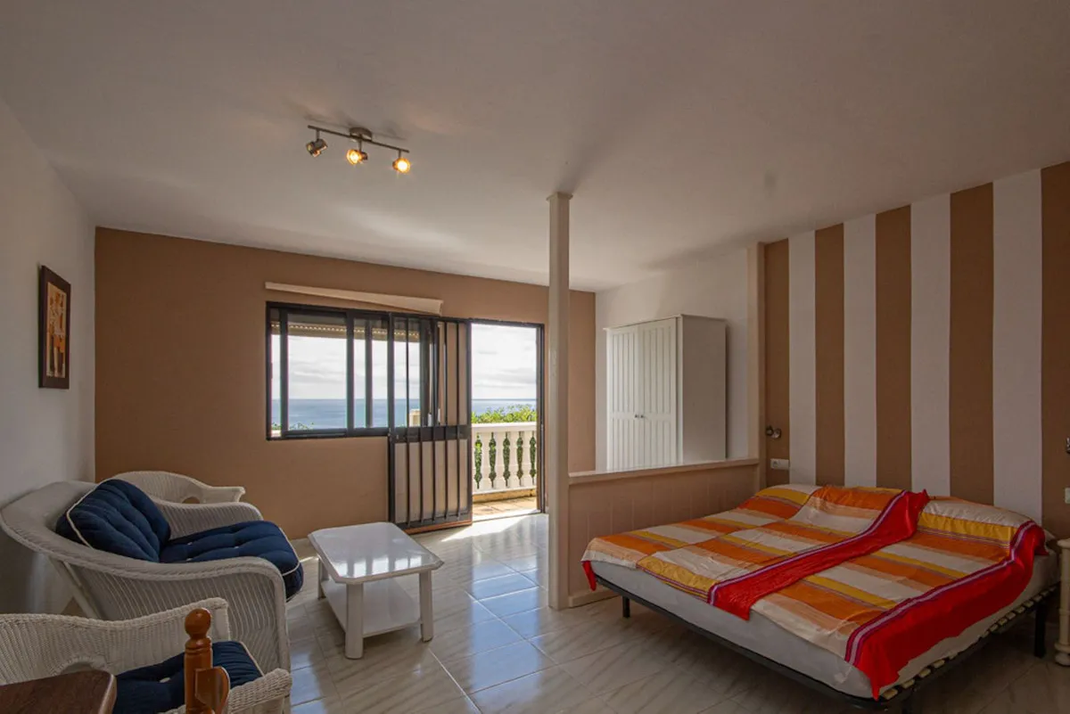 6a54e128-3879-446f-9d5d-b05b55ce2672