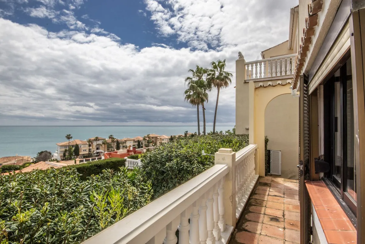 c5dbd685-9952-4726-9962-c5d5f99a2951