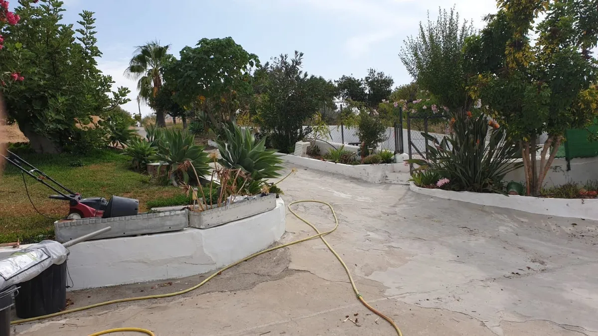 00b083a4-6ec6-4ce7-b070-92044f2fe60c