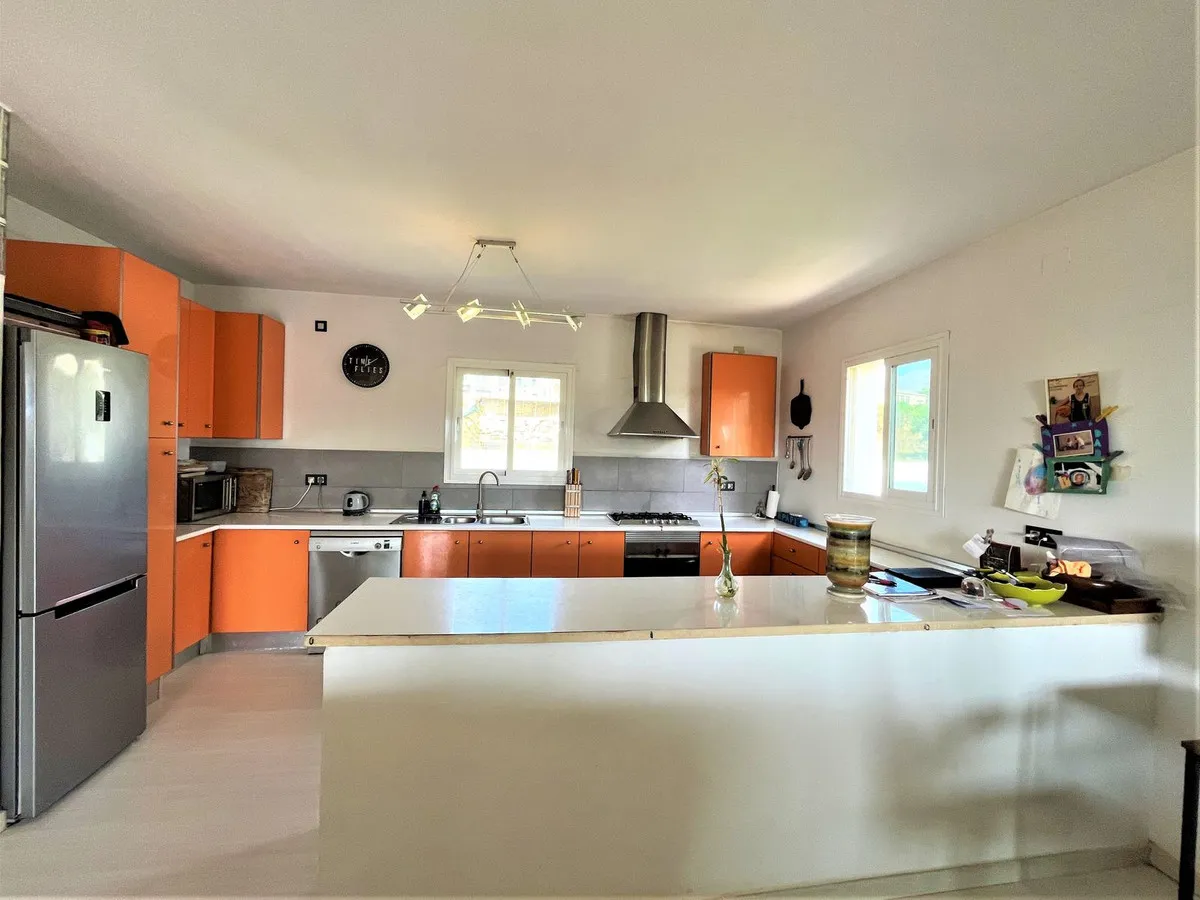 bd5acc11-cbc8-48a5-bb20-30b0569f65f0