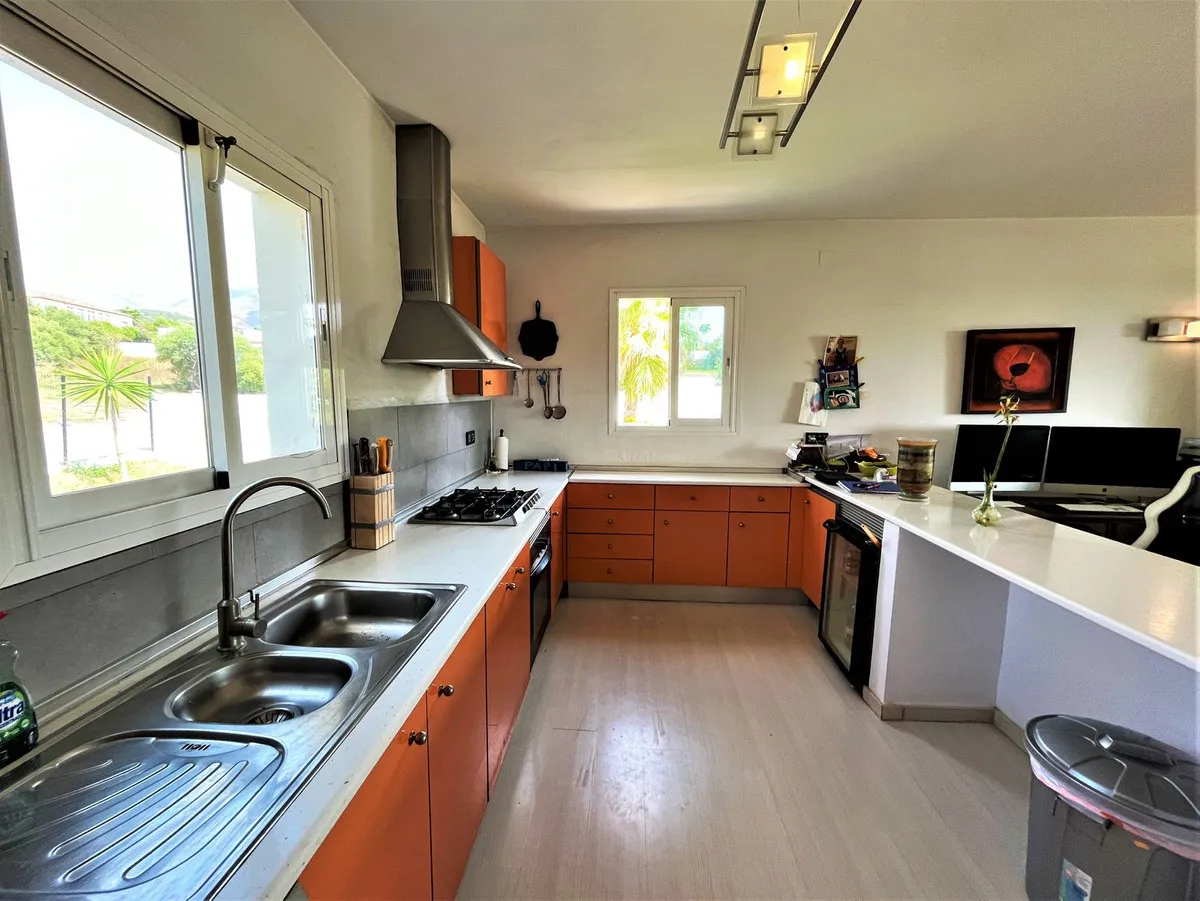 d1cd0027-63bb-4439-93f4-25733d999fa7