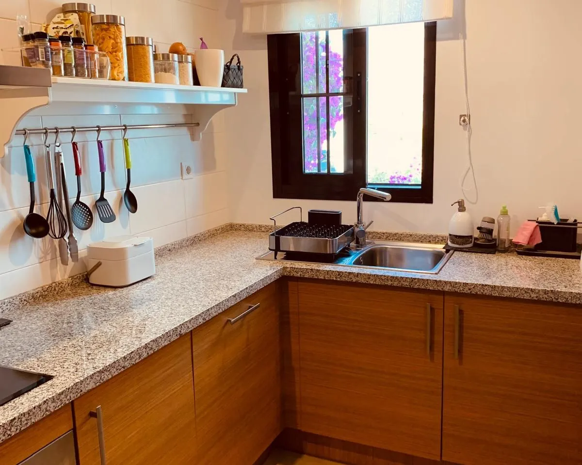 3043cb72-7633-4e45-bab0-b2f8124f207c