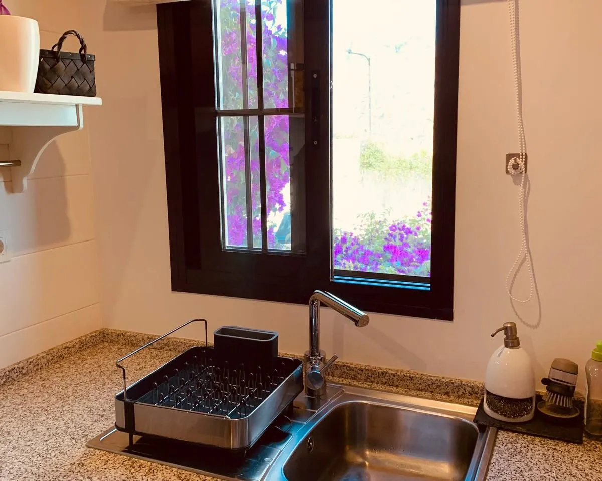 a11f6bb5-01a4-4fab-85f6-8330782d7036