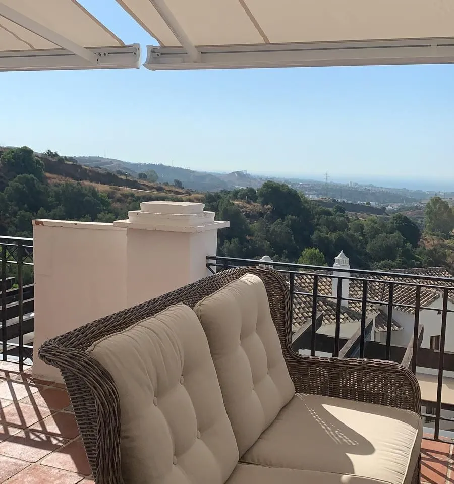 af0e6228-2585-435a-b911-2d43eff83281