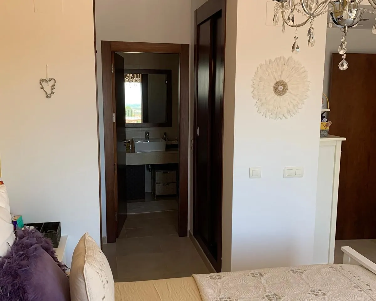 b2d0383e-b261-4dce-8bcb-98d2665d3045