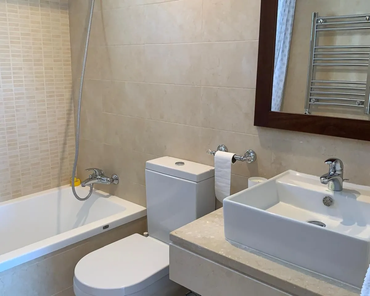 f2aec763-93be-4e79-ab5f-eb044522d936