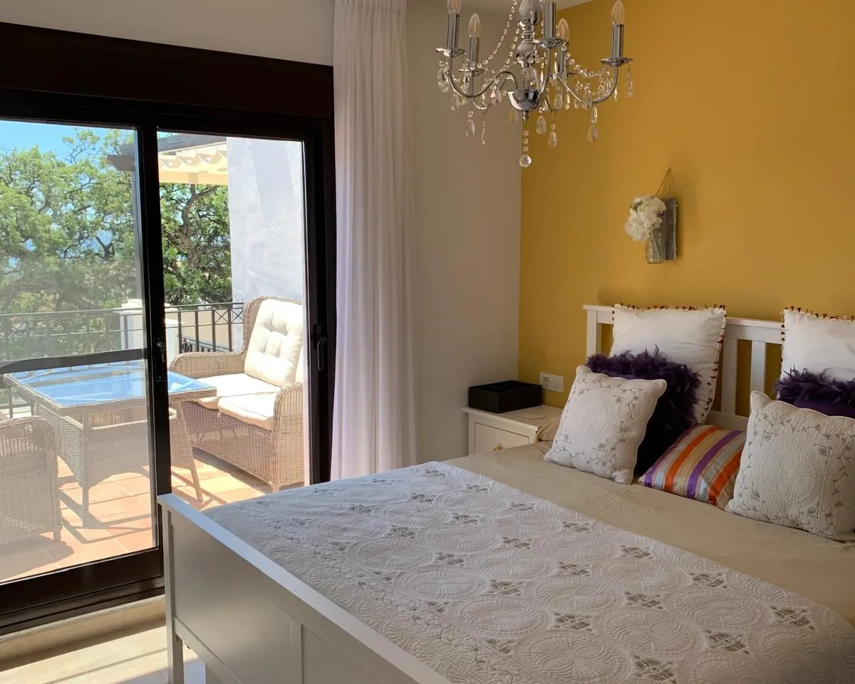 f3184f00-f407-4fb5-8147-3584e60698b5