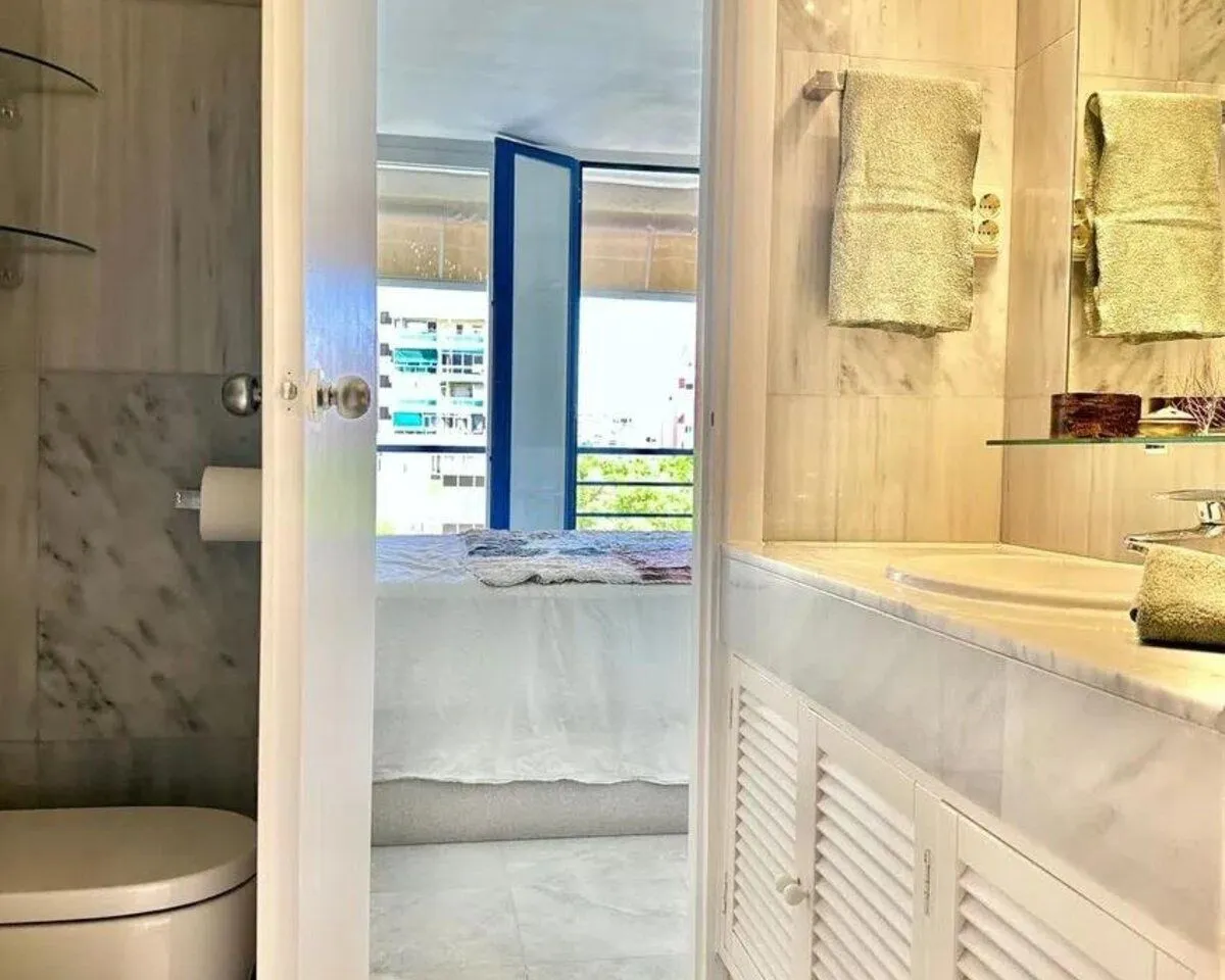 98d6a13e-0bc8-425f-9455-2c8a49ba0828