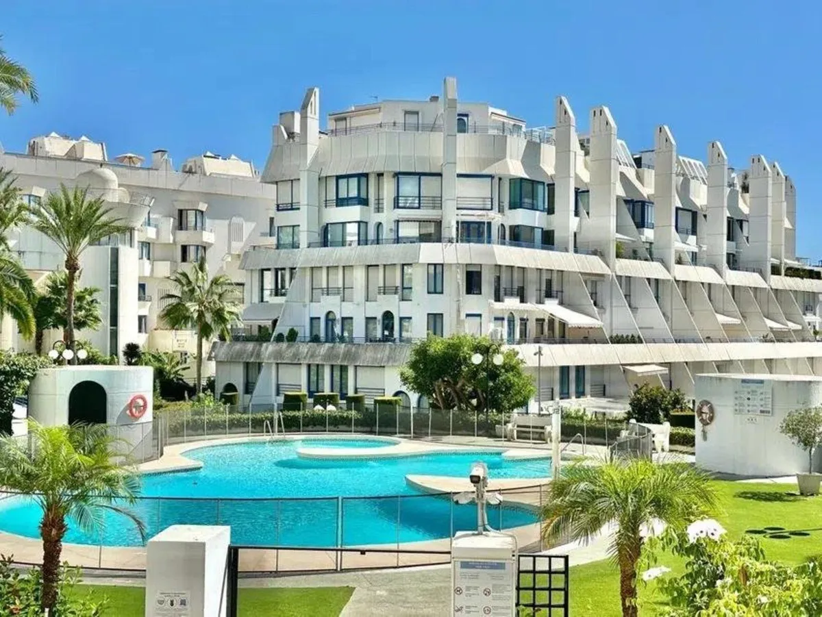 af726f23-50dd-406d-afa0-0b9703275431