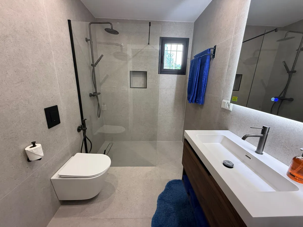 39c11bb0-ed0d-45b0-b163-615cc6cbc453