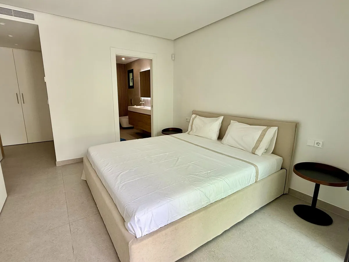 aee64ef5-c174-4c45-b0c2-0b8c5045e9a6