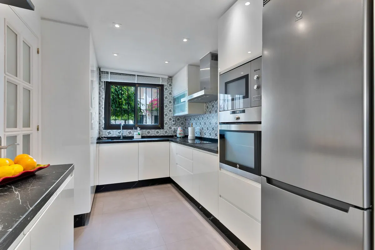 46bf01ef-a7d1-4bcb-b3c4-863052dbef04