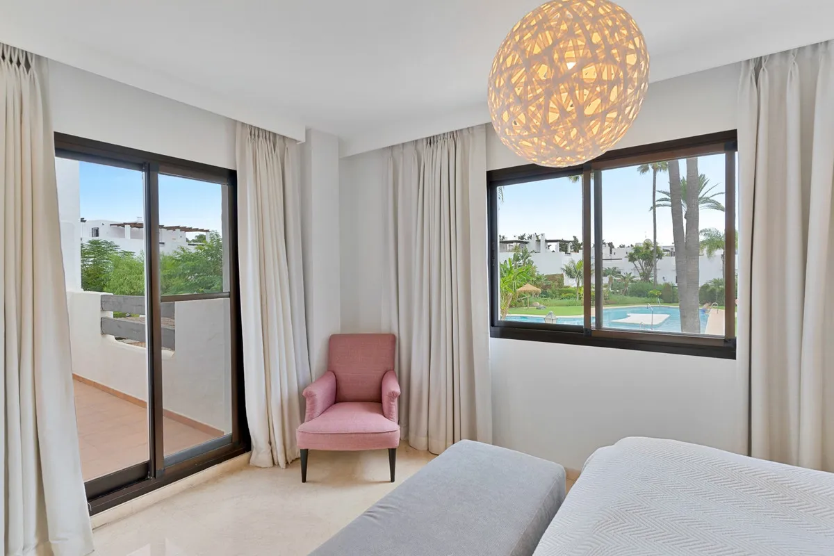 65bc0327-acc9-4000-9195-ce74ed962944