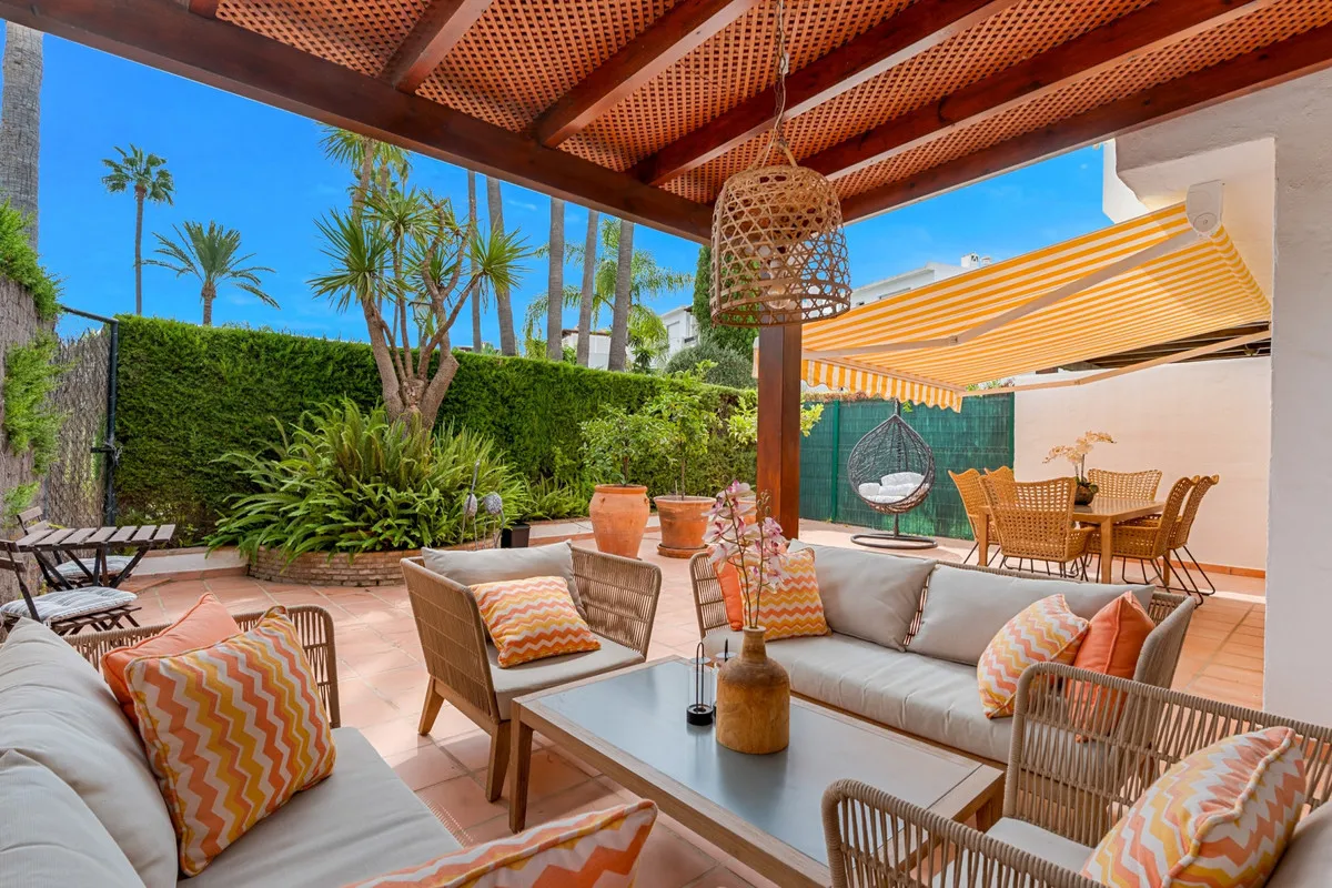 8f71a59e-033c-417b-aeac-72632595e20e