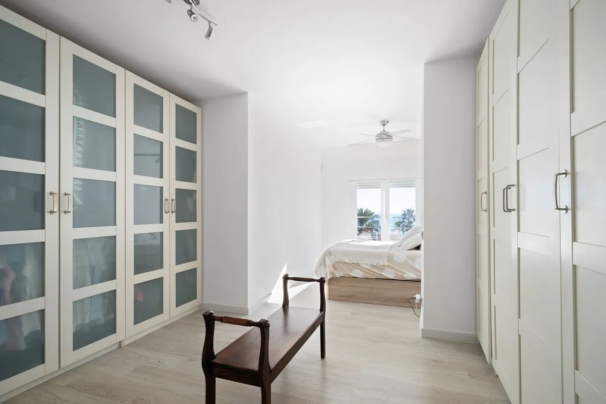 2d8d3d6b-0689-4473-a10a-d4dd488a5f7f