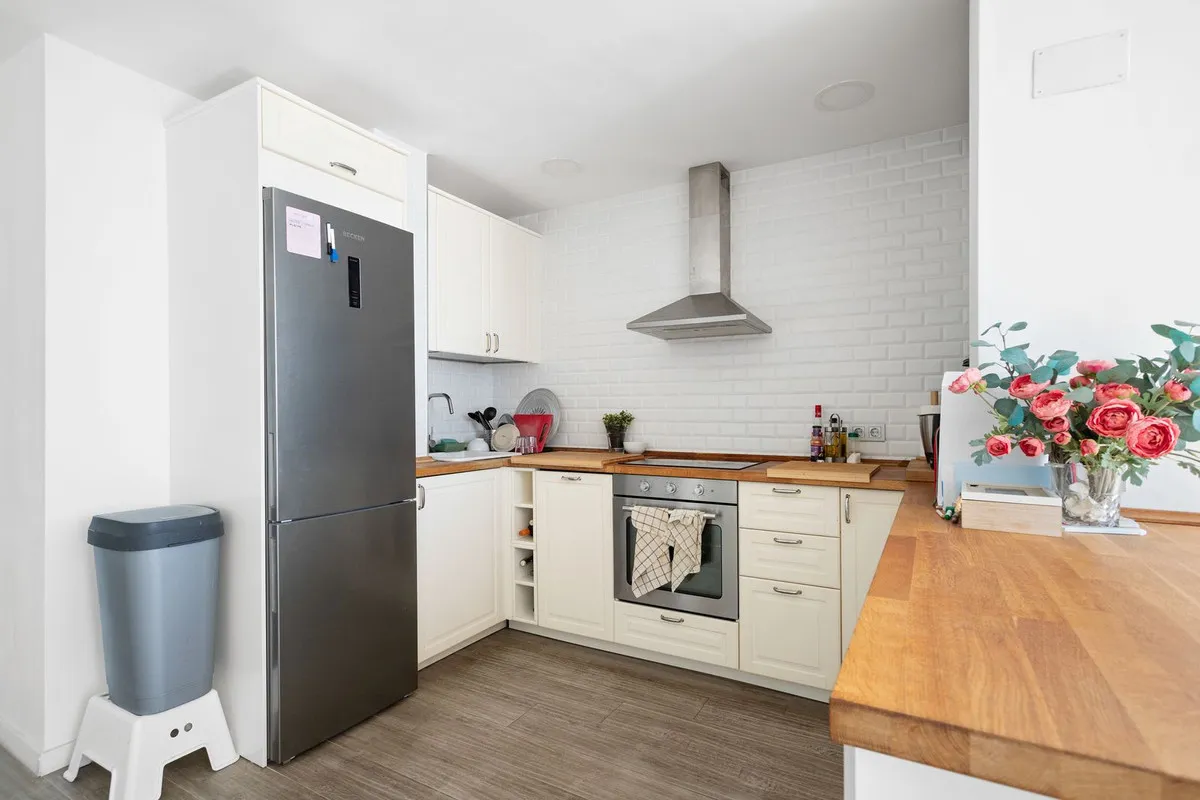 7708e5f4-3c9e-49f6-a17b-947afff44bdb