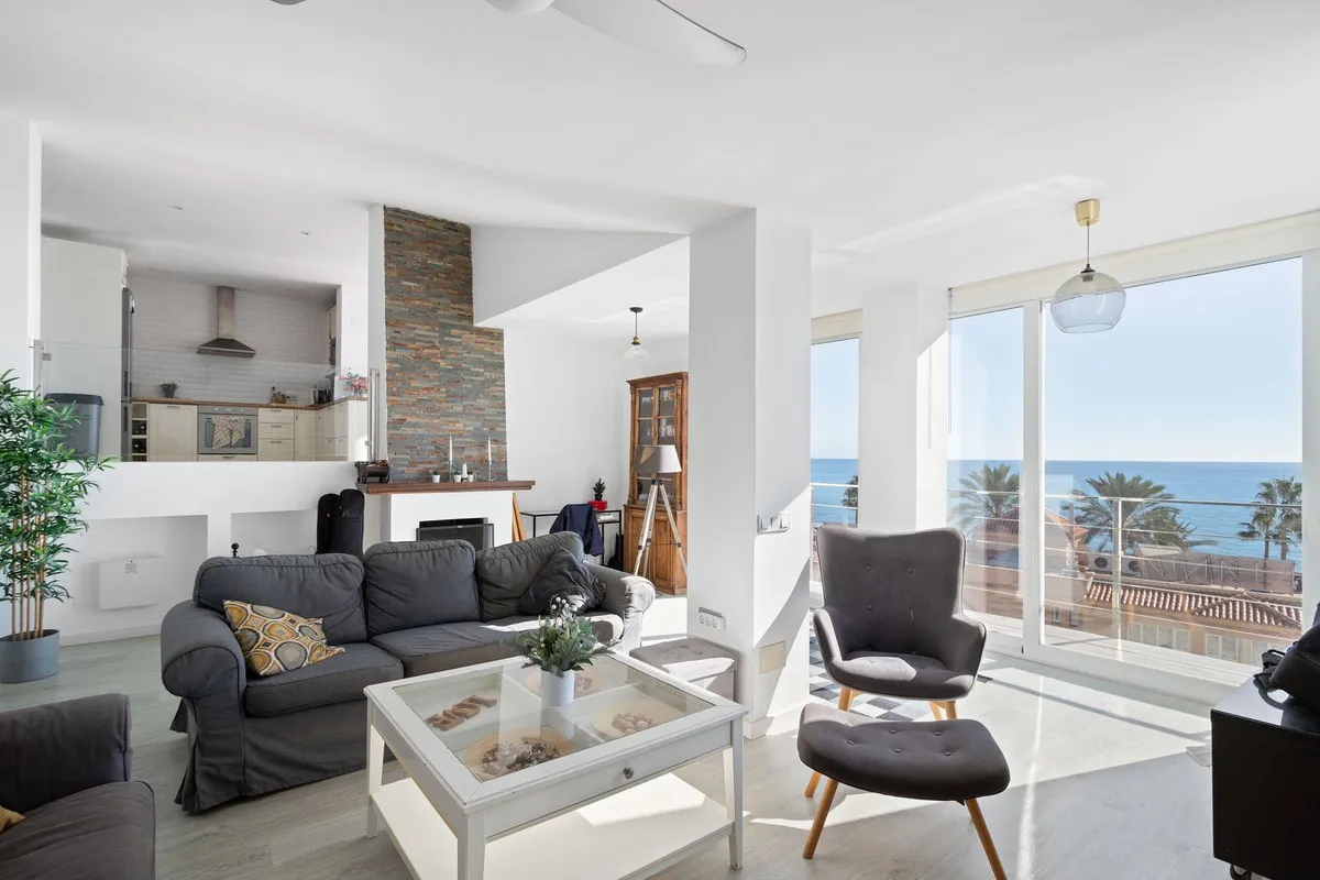 7f15b748-8e31-424e-829b-4caa61daac69