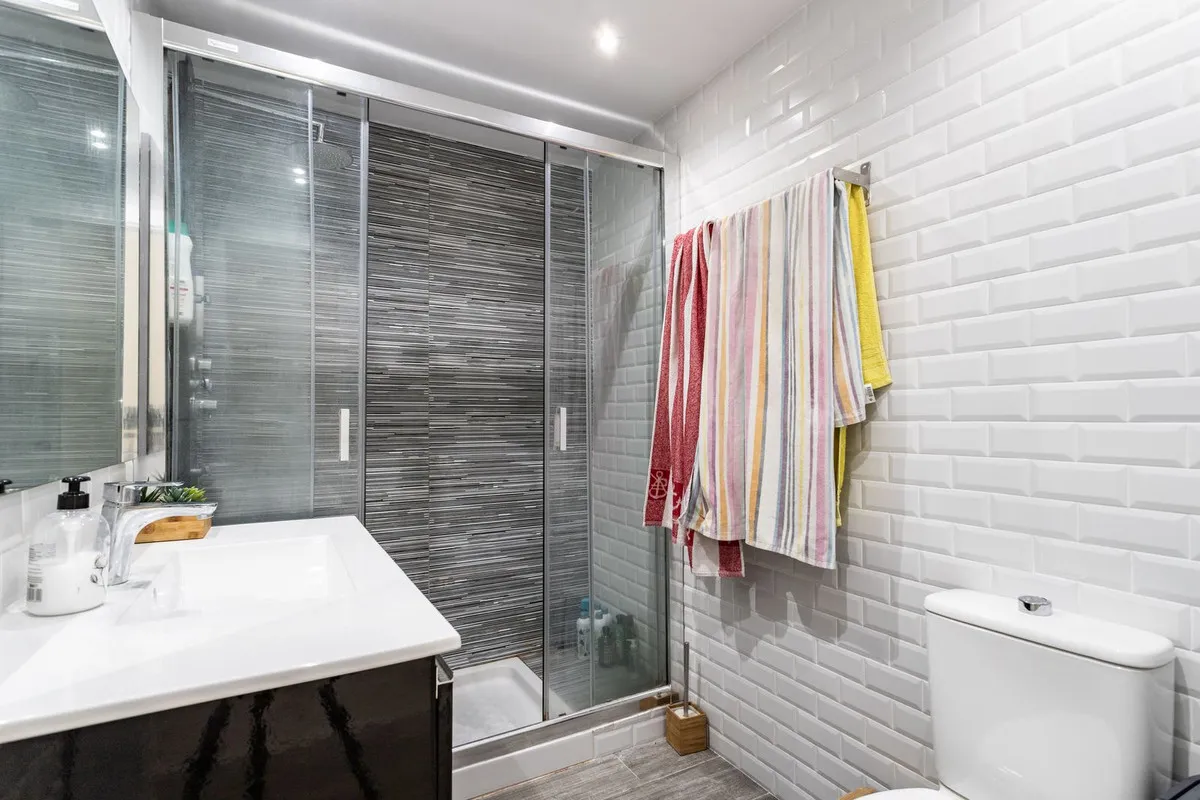 e5d324b9-2c5d-4814-bd28-882f0fe61f7d