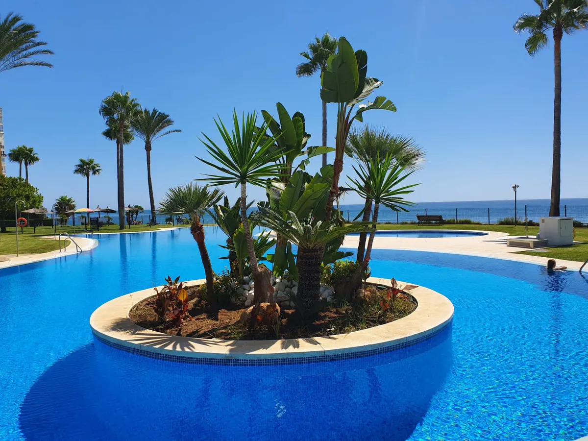 b239c20e-e875-48f4-a916-727bc1708cdb