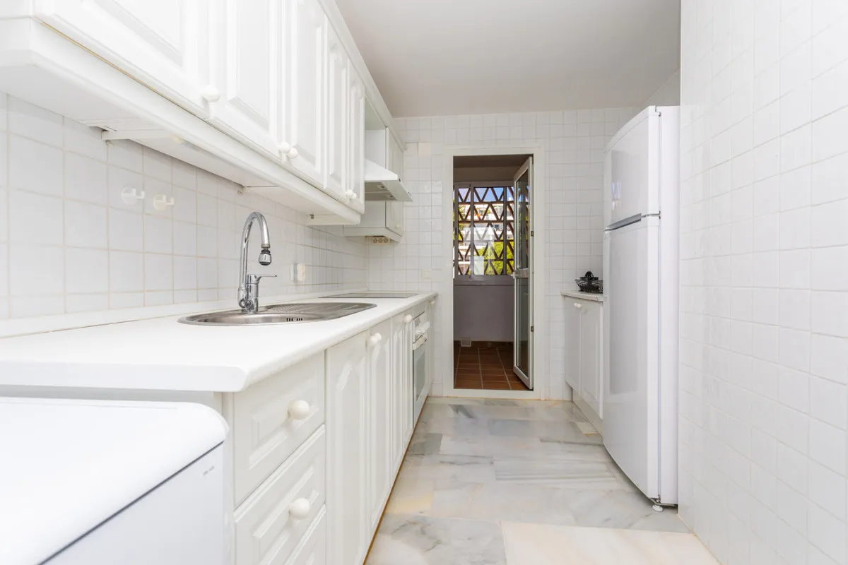 dd056870-f1d0-4ce5-8b35-c07d33994a97