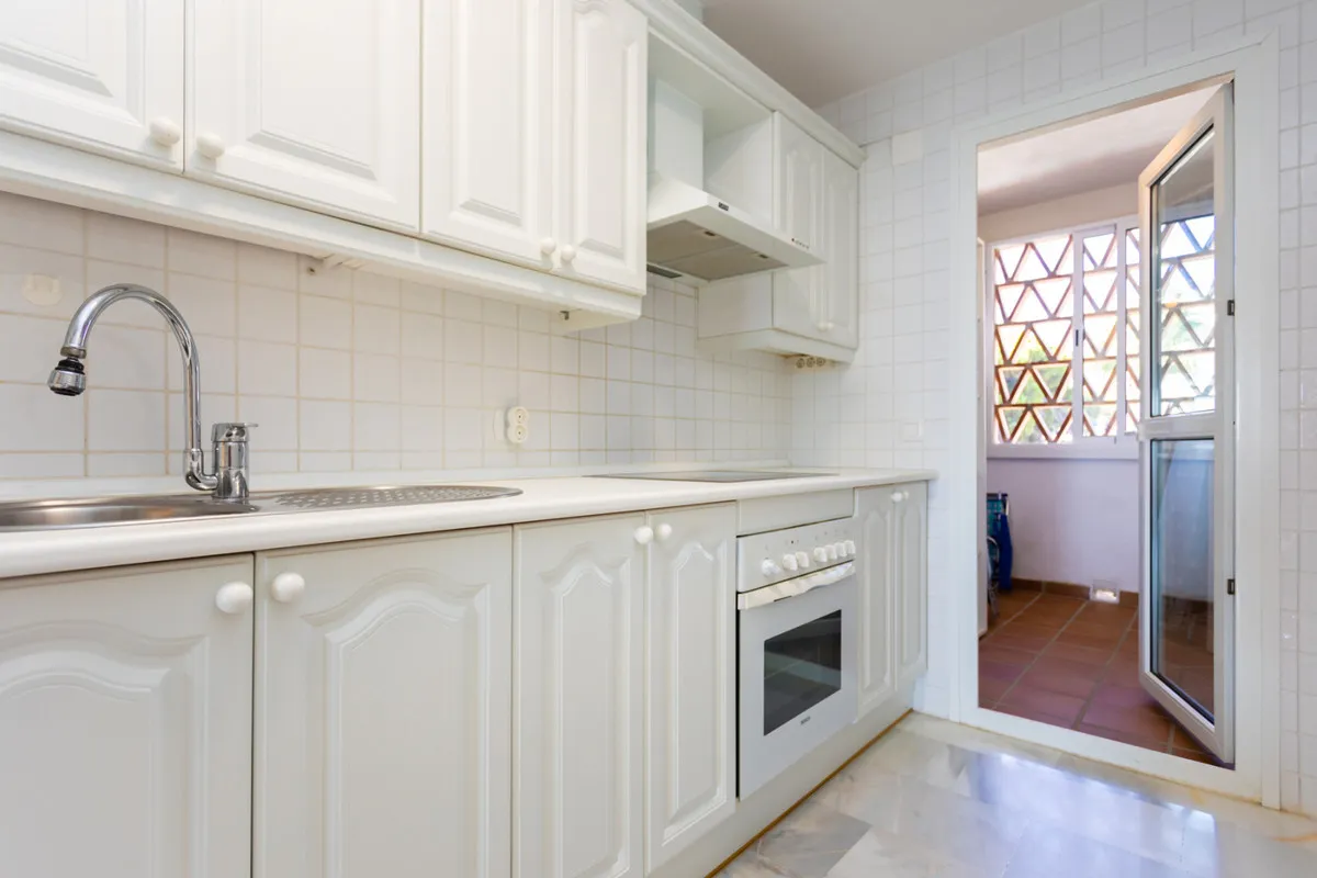 e951e122-16fd-457d-92ca-b7239af025e0