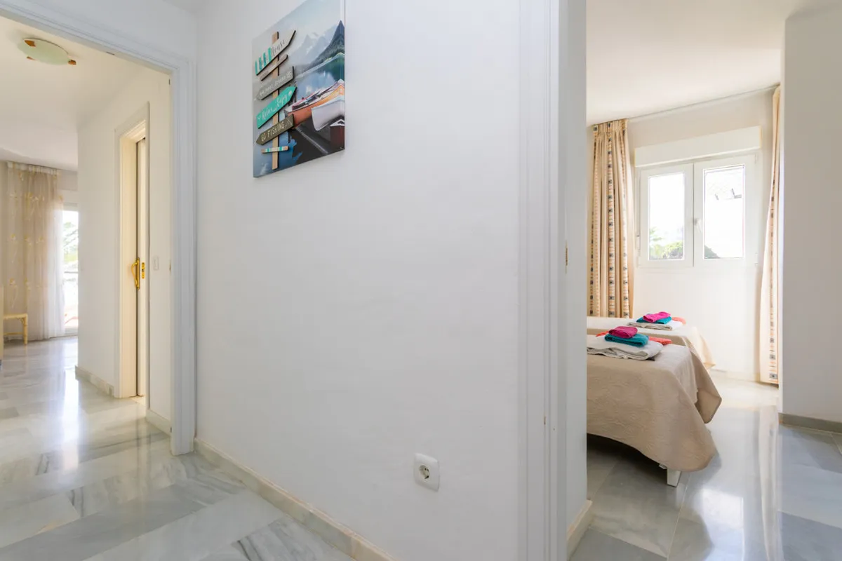 fb1dfd31-f8c1-4d93-8ec1-b5739f98e3ff