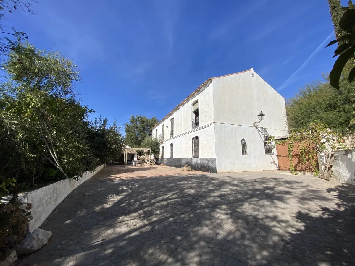 ba0b9a6e-daa1-4f0b-a2a8-d96b2357e12c