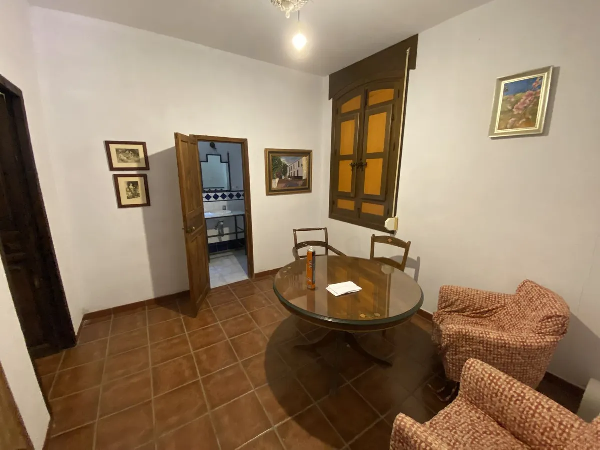 dccf5964-0244-494b-85e5-1638c4fa5270