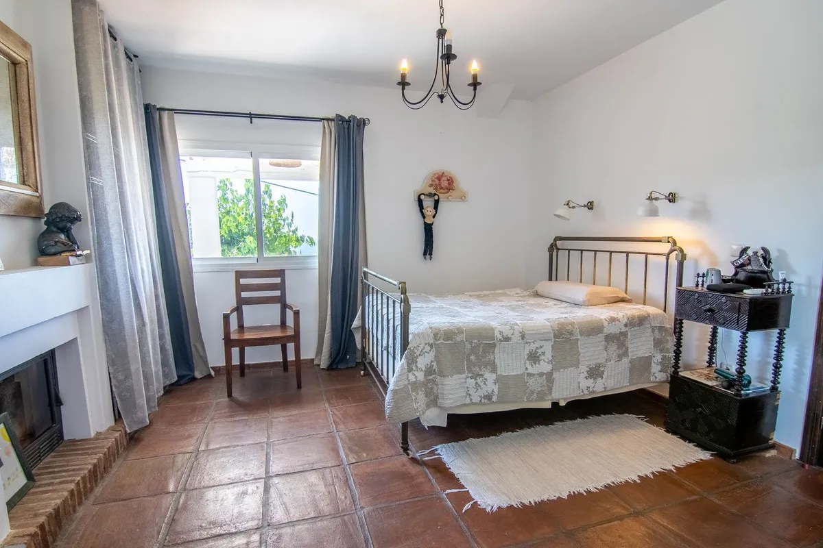 0c861d18-3906-4307-8393-9edd9b7a1bf8