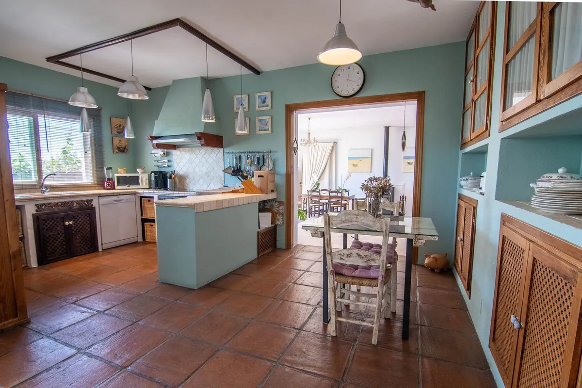 6418c6a0-890f-4a83-b152-f84694c03edb