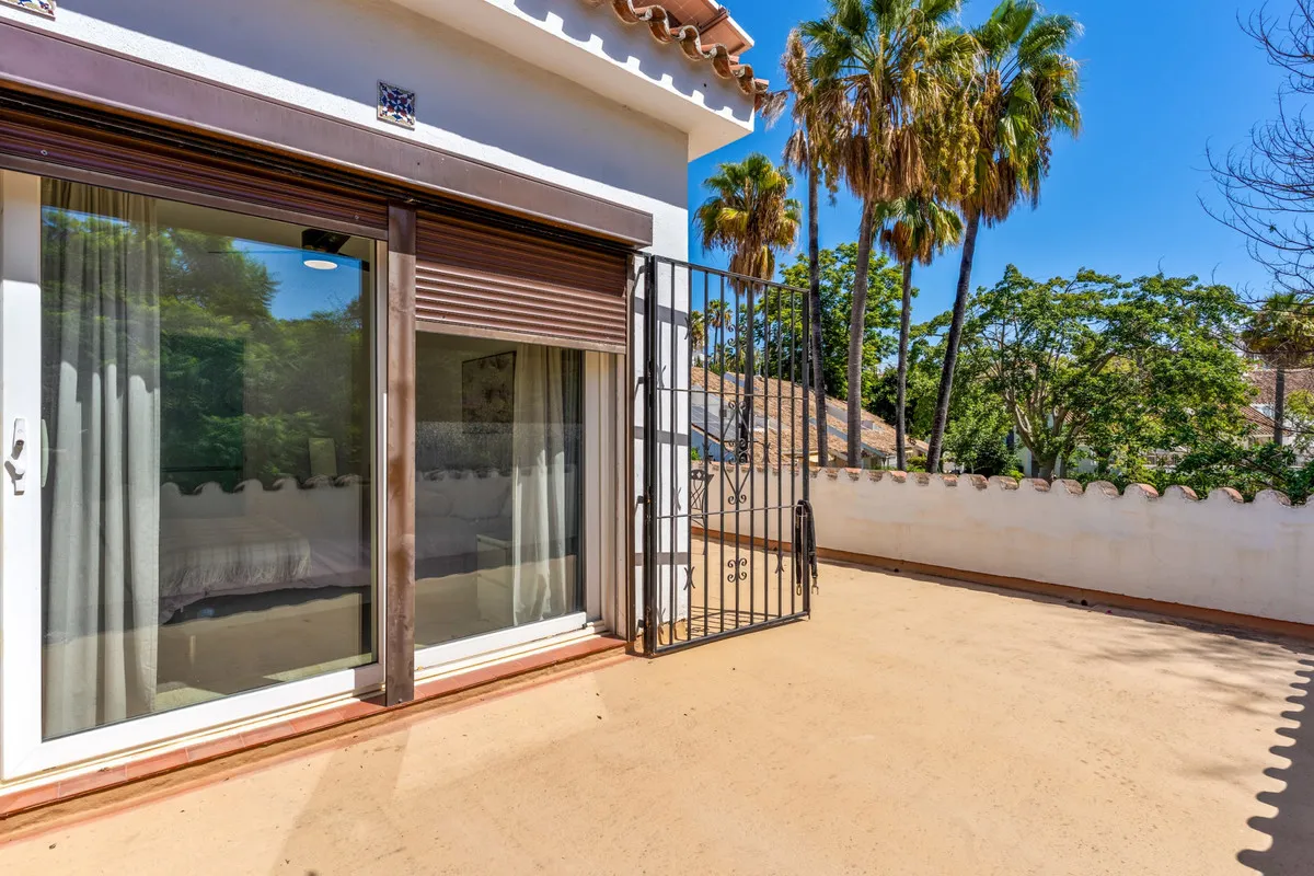 180b596b-fc62-44f3-8e78-f147526622ba