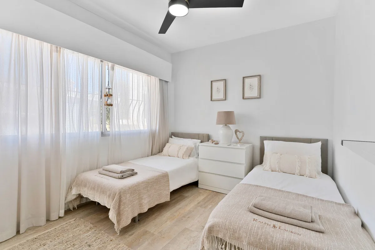 50f19dea-ddcf-4a36-a6c6-4d20b265f8bf