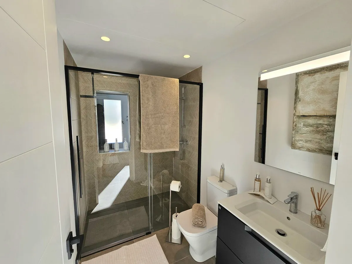 0fede438-eb4b-4fc0-b50d-a1afdbc0fbad